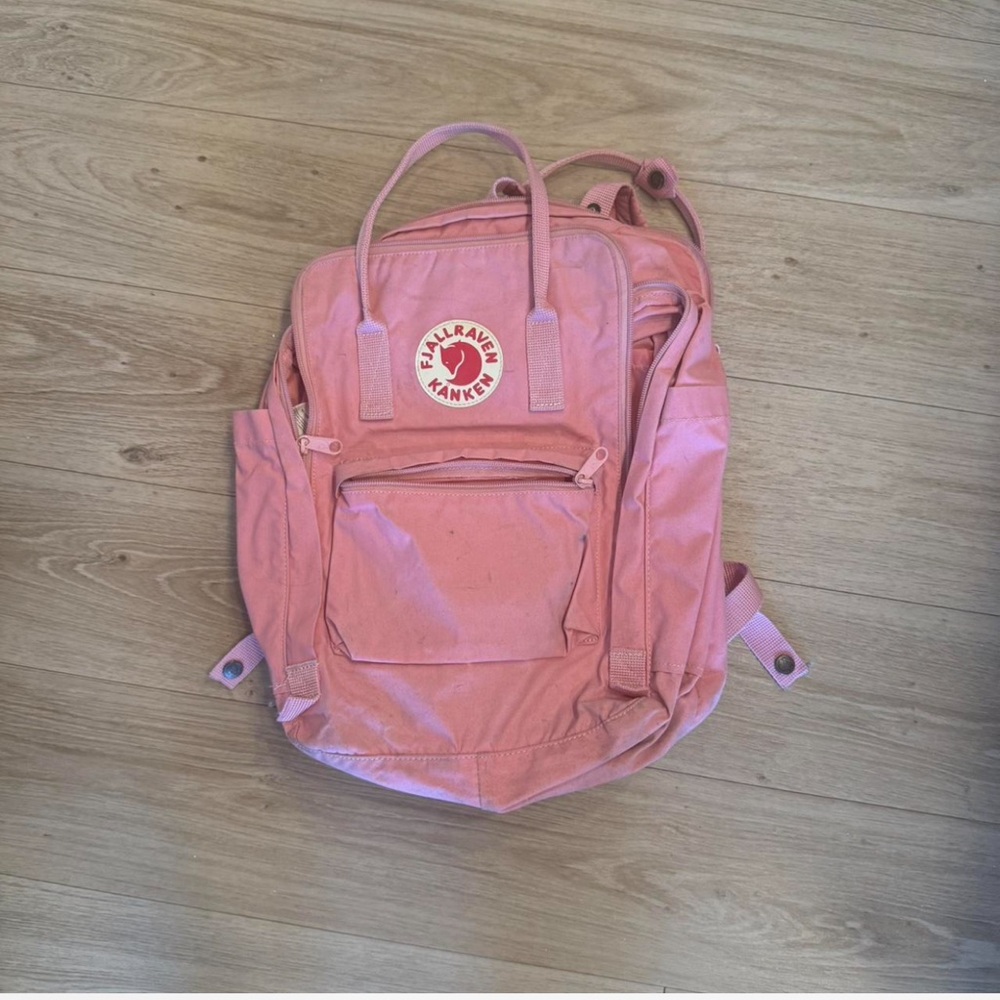 Pink Fjällräven Kanken backpack
15” laptop